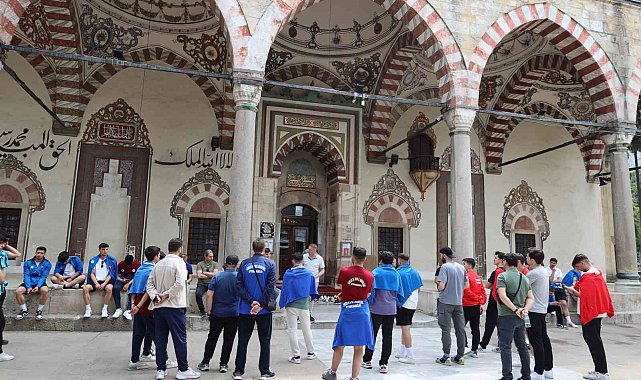 Genç voleybolcular Manisa'da buluştu