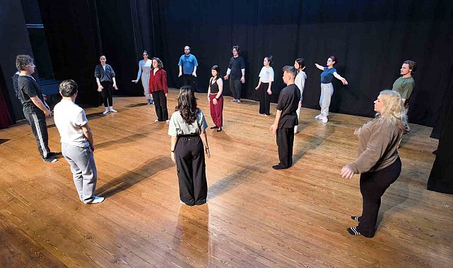 Gençler Cumhuriyet tarihinin ilk eserinde ürettiklerini sahneleyecek