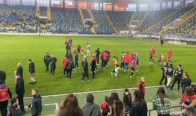 Gençlerbirliği oyuncusu Fıratcan Üzüm'den saygısız davranış