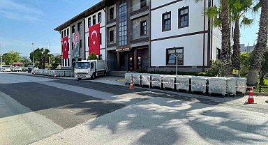 Germencik'te yeni çöp kamyonu ve konteynerler sergileniyor