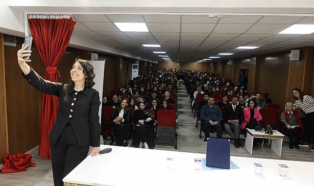 GİBTÜ bilim söyleşileri başladı: Bilim toplumla buluşuyor