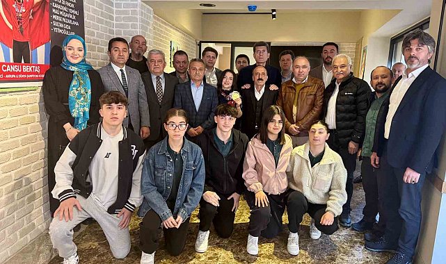 Giresun'da Avrupa ve Dünya şampiyonu Milli Halterci Cansu Bektaş altınla ödüllendirildi