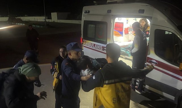 Gökçeada rahatsızlanan 8 yaşındaki çocuğun tıbbi tahliyesi Sahil Güvenlik ekiplerince gerçekleştirildi