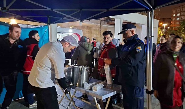 Gölcük'ten İstanbul'a yardım eli
