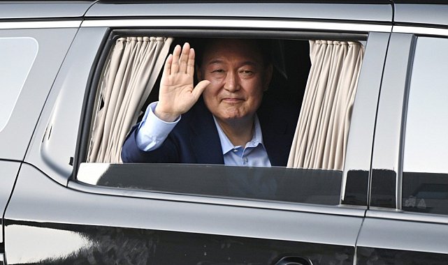 Görevden alınan Güney Kore Devlet Başkanı resmi başkanlık konutundan ayrıldı