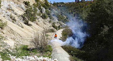 Gülnar'da temizlik ve ilaçlama çalışması