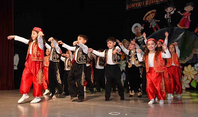 Gümüşhane'de 23 Nisan Ulusal Egemenlik ve Çocuk Bayramı coşkusu