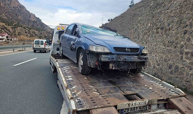 Gümüşhane'de ters dönen otomobilin sürücüsü yaralandı