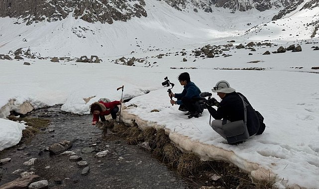 Güney Koreli belgesel ekibi Cilo Buzullarına hayran kaldı