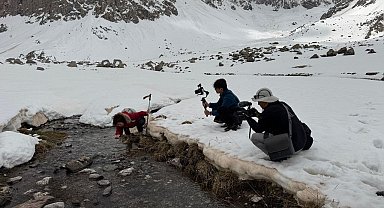 Güney Koreli belgesel ekibi Cilo Buzullarına hayran kaldı