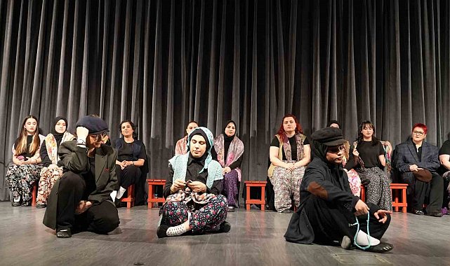 Gürsulu kadınlar sahne tozunu yuttu