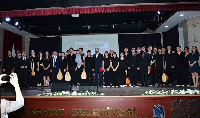 Güzel Sanatlar Lisesi öğretmen ve öğrencilerinden Neşet Ertaş konseri