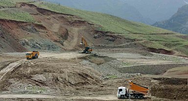 Hakkari'de ikinci futbol stadı için çalışmalar başladı