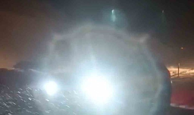 Hakkari'de tipide araçlar yolda mahsur kaldı