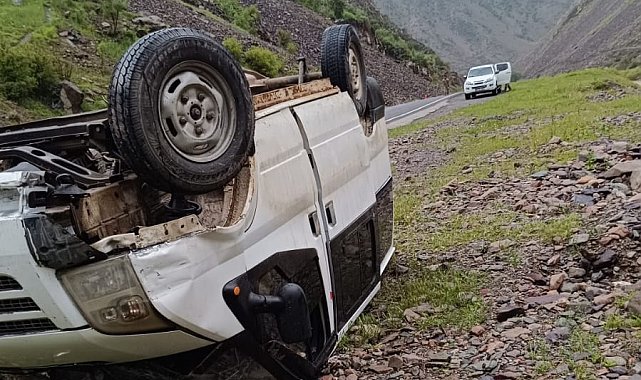 Hakkari'de trafik kazası: 8 yaralı