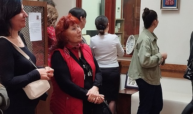 Halk Kütüphanesi Çini Sergisi'ne ev sahipliği yaptı