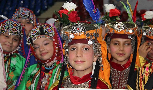 Halk Oyunları Türkiye Şampiyonası Düzce'de başladı