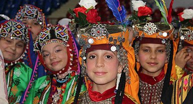 Halk Oyunları Türkiye Şampiyonası Düzce'de başladı