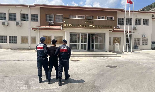 Hapis cezası ile aranan şahıs Kuşadası'nda yakalandı