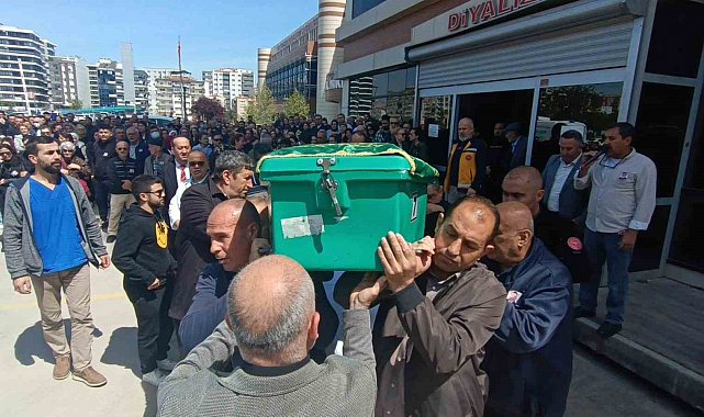 Hastane çalışanlarından mesai arkadaşlarına son görev