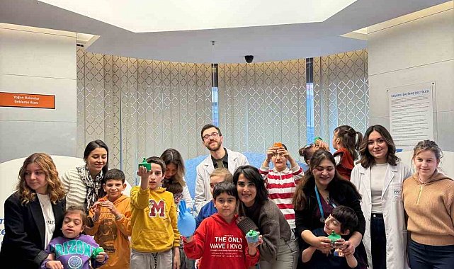 Hastanede Dünya Otizm Farkındalık Günü etkinliği