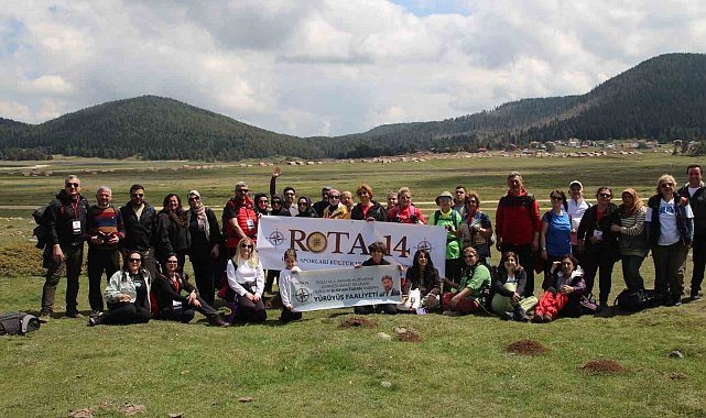 Hayatını kaybeden başkanlarının anısına yürüdüler