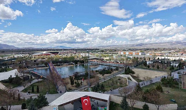 Hayvanat bahçesini bayramda 64 bin kişi ziyaret etti