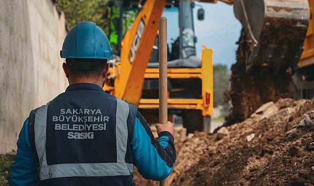 Hendek Uzunçarşı'nın 2 kilometrelik içme suyu altyapısı yenileniyor