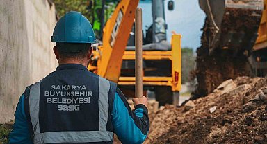 Hendek Uzunçarşı'nın 2 kilometrelik içme suyu altyapısı yenileniyor