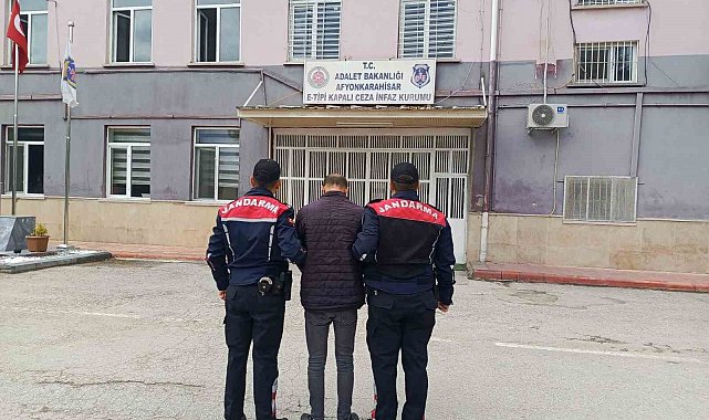 Hırsızlık suçundan aranan şahsı jandarma yakaladı