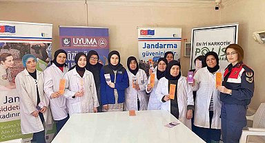 Hisarcık'ta kadın işçilere, dijital bağımlılık ve internet dolandırıcılığı konularında eğitim verildi