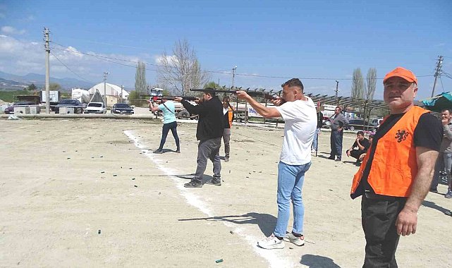 Hisarcık'ta tek kurşun ve tavşan hedef atışı yarışması