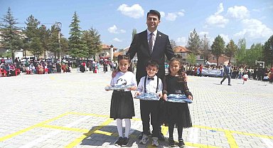 Hisarcık'ta yarışmalarda dereceye giren öğrenciler ödüllendirildi