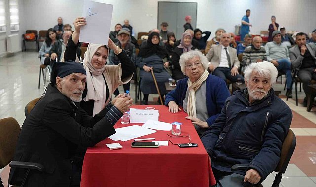Huzurevi sakinleri bilgi yarışması: Hem yarıştılar hem eğlendiler