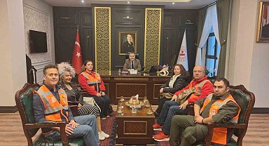 İdaSar Arama Kurtarma Derneği'nden Edremit Kaymakamı Odabaş'a ziyaret