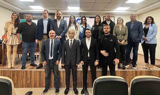 İGD'de Mesut Demir güven tazeledi