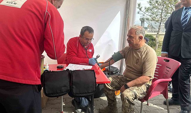 Iğdır İl Emniyet Müdürlüğü'nden Türk Kızılay'ına kan bağışı
