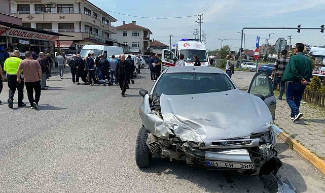 iki aracın çarpıştığı kazada 7 kişi yaralı