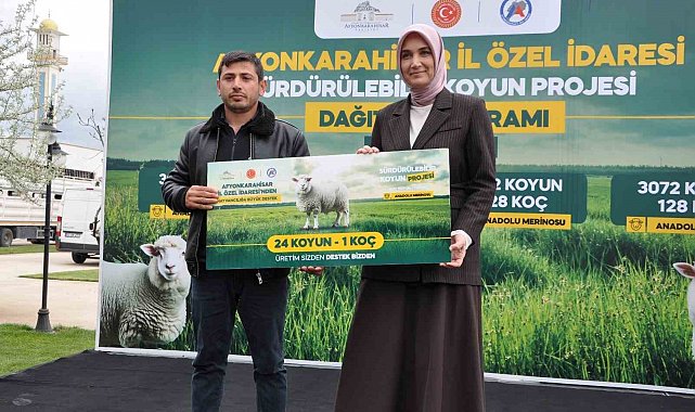 İl genelindeki 127 yetiştiriciye 3 bin 72 koyun ve 128 koç teslim edildi