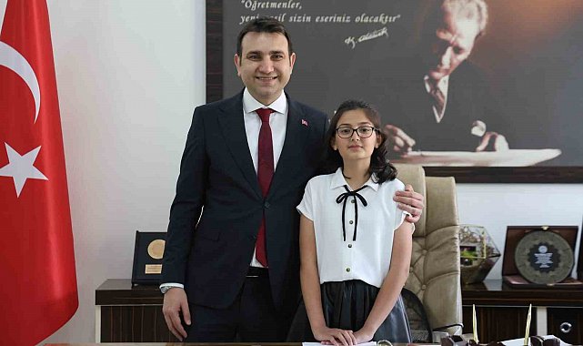 İl Milli Eğitim Müdürü koltuğuna oturan Elif'in ilk icraatı okul servislerinin güvenliği oldu