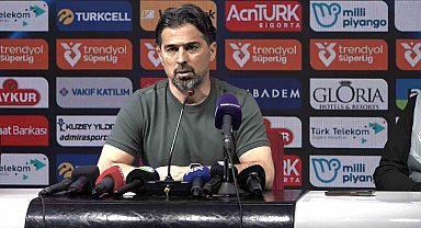 İlhan Palut: "İkinci yarı oyuncular çok iyi performans gösterdiler"