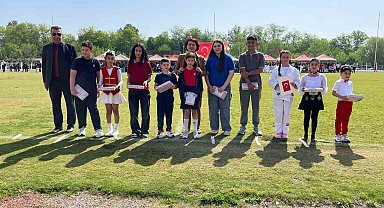 İncirliova'da 23 Nisan coşkuyla kutlandı