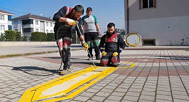 İnegöl'de okul bahçelerine bahar geldi