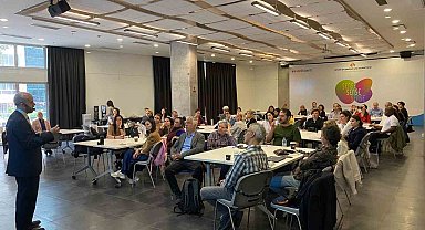 İngiliz profesörden İzmir Ekonomi'ye tam not