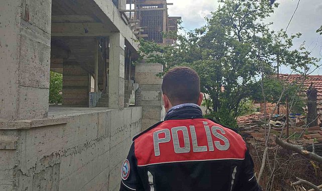 İnşaattan düşen işçi yaralandı