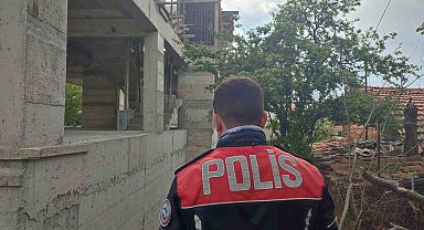 İnşaattan düşen işçi yaralandı