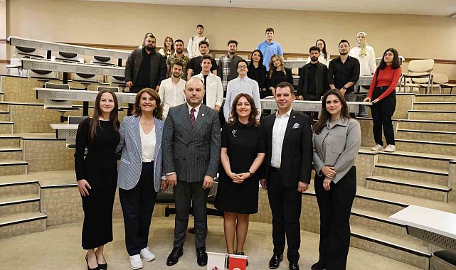 İş dünyasının deneyimli isimleri 'Business Summit 25'te HKÜ öğrencileriyle buluştu