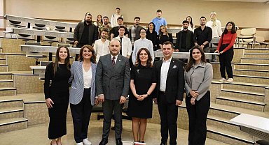 İş dünyasının deneyimli isimleri 'Business Summit 25'te HKÜ öğrencileriyle buluştu