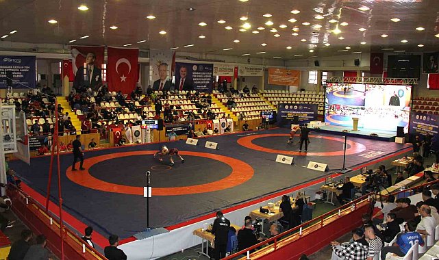 İşitme Engelliler Güreş Türkiye Şampiyonası'nın açılış seremonisi yapıldı