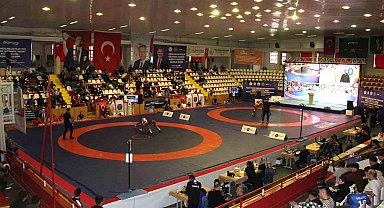 İşitme Engelliler Güreş Türkiye Şampiyonası'nın açılış seremonisi yapıldı